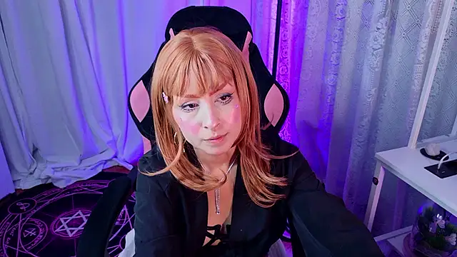 Cinamoonn online show from 07-18-26, 08:56