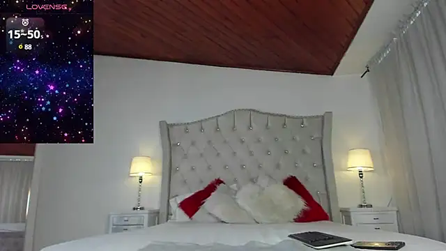 Snapshot of Naughtykitty4 chatting on 02-17-25, 04:15 Naughtykitty4 online show from 02-17-25, 04:15