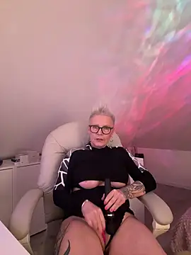 German Milf online show from 03-09-26, 02:10