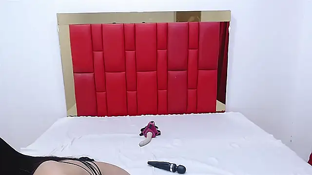 lizeth keilyn online show from 02-21-25, 04:59