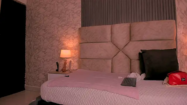 Cris  sweet online show from 02-21-25, 11:44