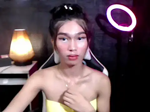 Snapshot of ToKeNa chatting on 03-23-25, 05:10 ToKeNa online show from 03-23-25, 05:10