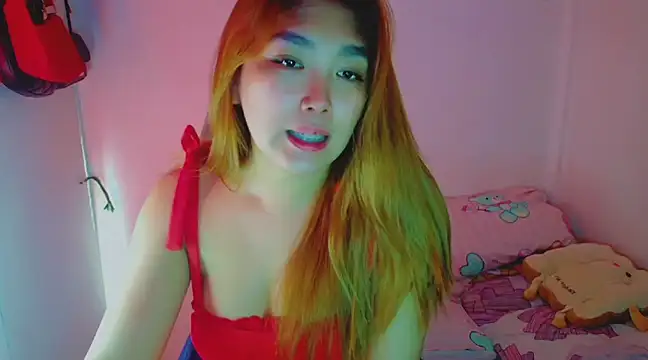 TR4NSCUTI3 online show from 12-28-24, 11:48