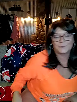 Snapshot of cowgirlc chatting on 12-07-24, 01:58 cowgirlc online show from 12-07-24, 01:58
