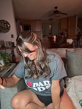 Snapshot of cowgirlc chatting on 09-10-25, 02:22 cowgirlc online show from 09-10-25, 02:22