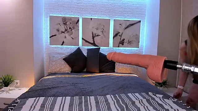 Betty June online show from 11-28-25, 08:33