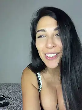 Snapshot of Cataleya80 chatting on 04-24-26, 10:45 Cataleya80 online show from 04-24-26, 10:45
