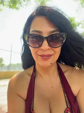 Snapshot of Cataleya80 chatting on 05-30-26, 12:57 Cataleya80 online show from 05-30-26, 12:57