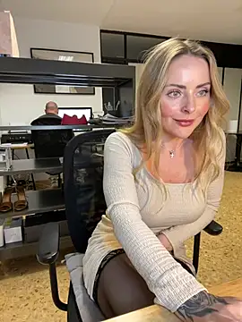 EmaSalis online show from 03-21-25, 12:39