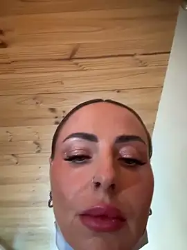 EmaSalis online show from 03-26-26, 10:32