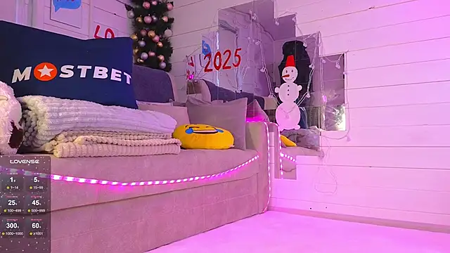 Snapshot of Misss_Vikk chatting on 12-21-24, 09:23 Misss Vikk online show from 12-21-24, 09:23