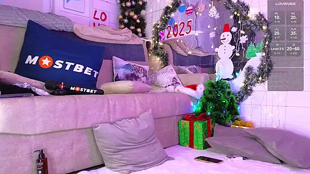 Snapshot of Misss_Vikk chatting on 12-30-24, 11:04 Misss Vikk online show from 12-30-24, 11:04