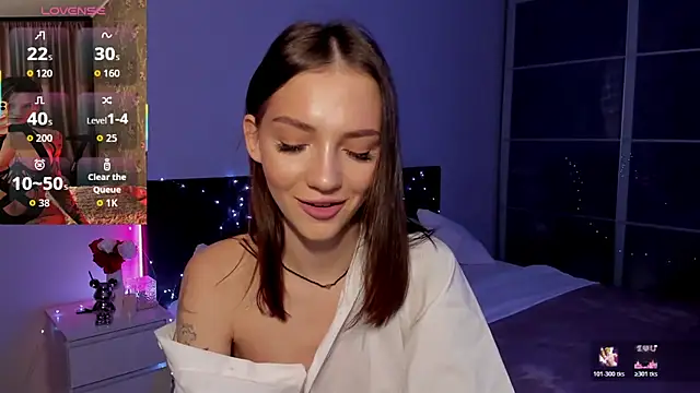 Snapshot of SophieCatty chatting on 05-01-26, 11:15 SophieCatty online show from 05-01-26, 11:15