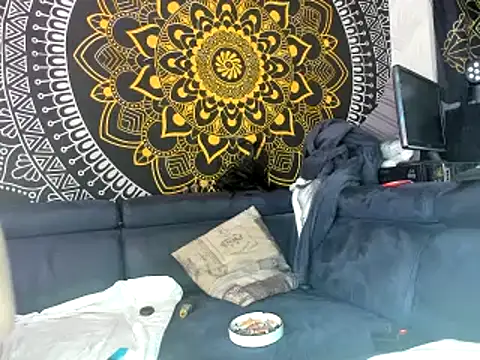 slankecrosdresser online show from 02-18-25, 11:55