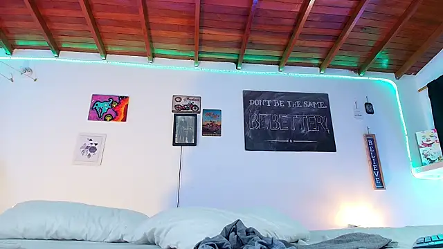 Snapshot of RyanCarter_ chatting on 02-08-25, 05:39 RyanCarter  online show from 02-08-25, 05:39