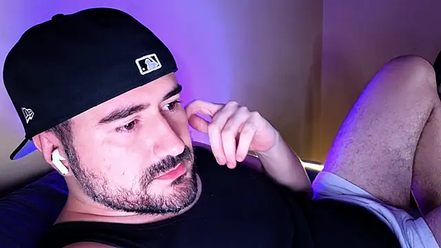 DominantTheo online show from 02-28-25, 05:37