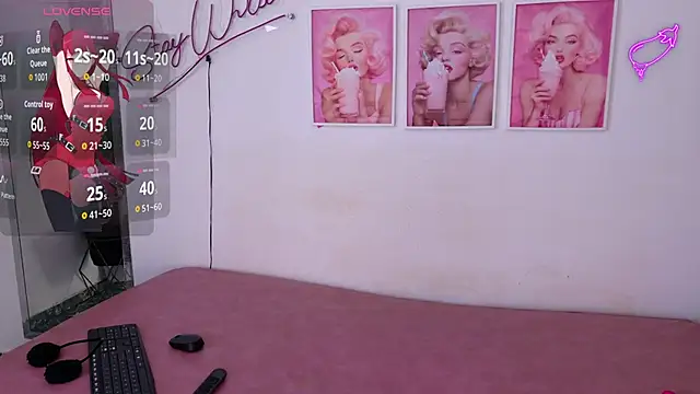 Adele LatinLady online show from 04-22-26, 08:21