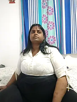 SusanaEshwar online show from 07-17-26, 06:35