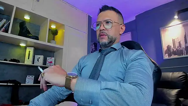 MrFrank tattoo online show from 11-24-25, 01:33