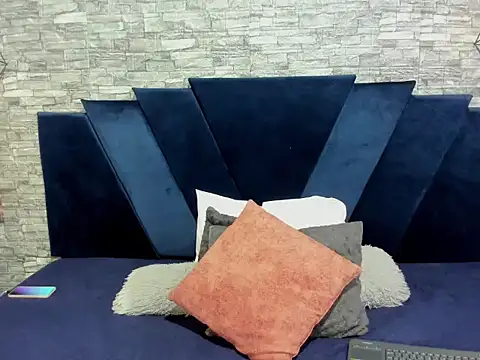 LizzRouse online show from 09-27-25, 10:48