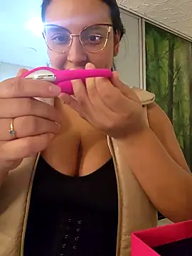 LizzRouse online show from 03-05-26, 06:48