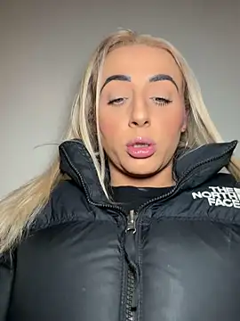 Strongqueen online show from 12-20-25, 09:11