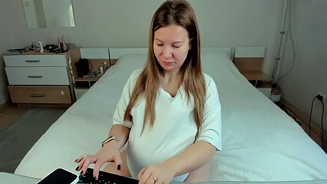 Snapshot of stella_vestal chatting on 02-03-25, 04:04 stella vestal online show from 02-03-25, 04:04