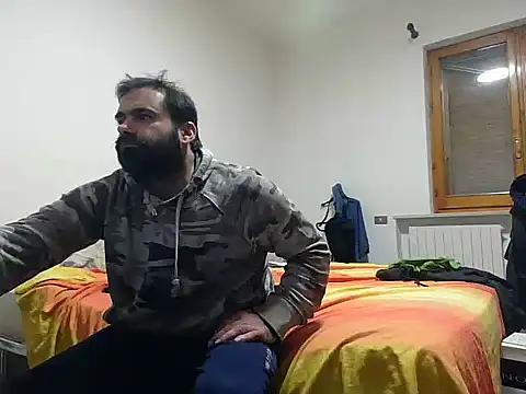 Attila985 online show from 11-07-25, 08:42