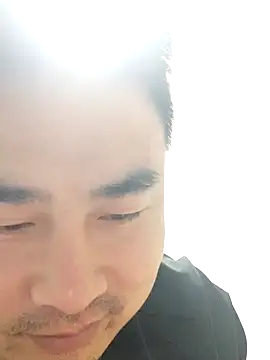 Snapshot of guozuo chatting on 12-17-24, 03:17 guozuo online show from 12-17-24, 03:17