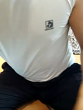 Snapshot of guozuo chatting on 06-07-26, 01:59 guozuo online show from 06-07-26, 01:59