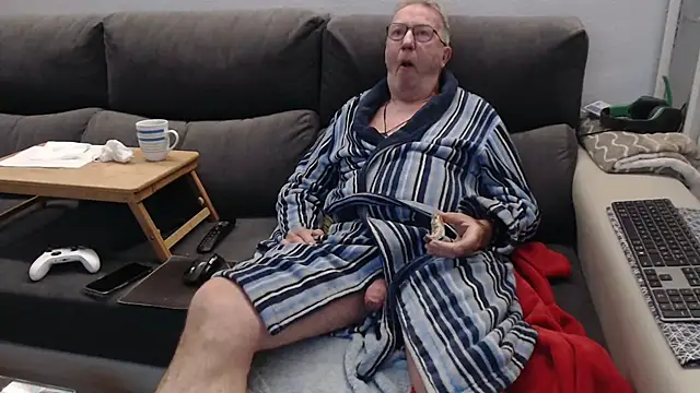 Nudelschwanz online show from 04-16-26, 04:35