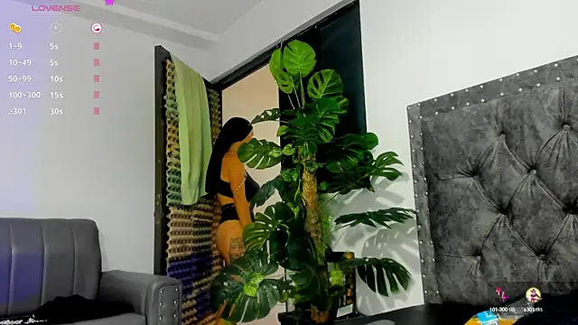 Snapshot of Dounia_nagi chatting on 02-20-25, 02:13 Dounia nagi online show from 02-20-25, 02:13