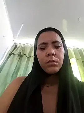 Snapshot of Dounia_nagi chatting on 03-04-25, 06:39 Dounia nagi online show from 03-04-25, 06:39