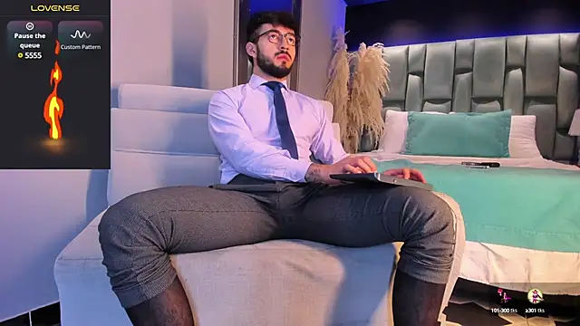 MarkWalker   online show from 02-04-25, 10:43