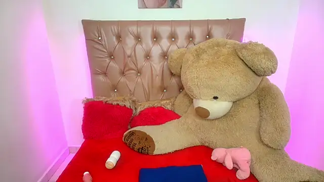 Snapshot of Ginna_doll chatting on 03-02-25, 02:30 Ginna doll online show from 03-02-25, 02:30