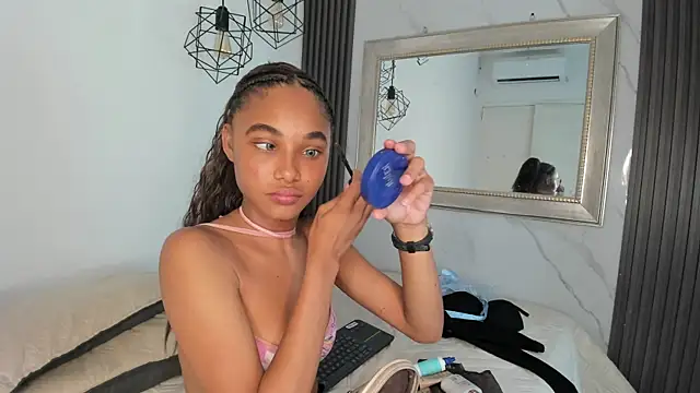 kristyl paez online show from 04-12-26, 06:57