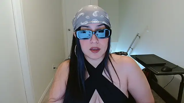 Sassy Latina online show from 10-04-25, 07:34