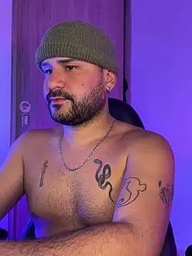 Snapshot of nicolas_cox chatting on 01-29-25, 11:04 nicolas cox online show from 01-29-25, 11:04