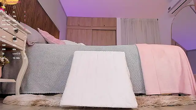 tatikiss  online show from 03-21-26, 11:48