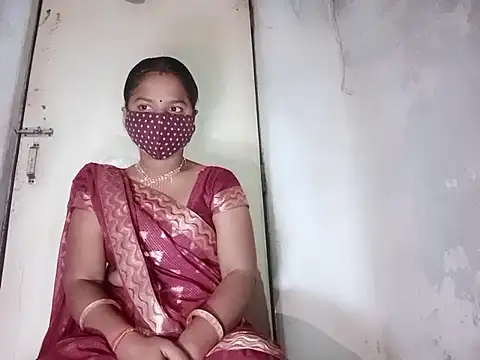 Snapshot of YUKTAPOWER chatting on 02-16-25, 12:19 YUKTAPOWER online show from 02-16-25, 12:19