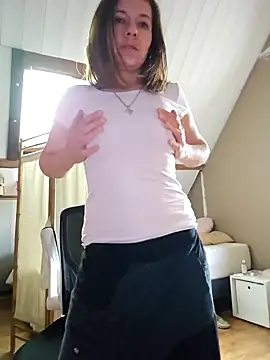 Lina lou4 online show from 02-22-25, 09:01