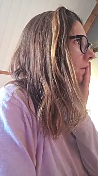 Lina lou4 online show from 12-18-25, 08:42