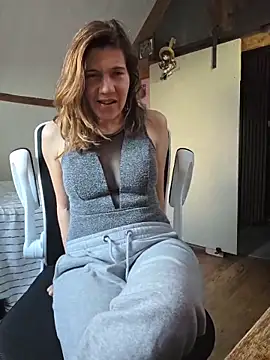 Lina lou4 online show from 02-06-26, 03:15