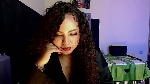 Snapshot of luciana_keating chatting on 06-25-26, 07:35 luciana keating online show from 06-25-26, 07:35