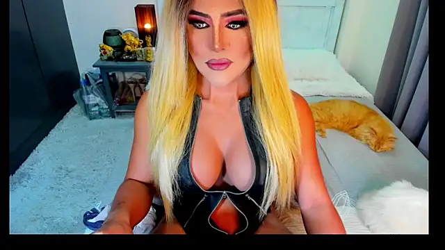 MissNaughtyTyra online show from 06-12-26, 11:46