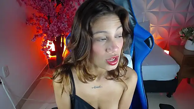 Snapshot of cora_22 chatting on 12-09-24, 12:08 cora 22 online show from 12-09-24, 12:08