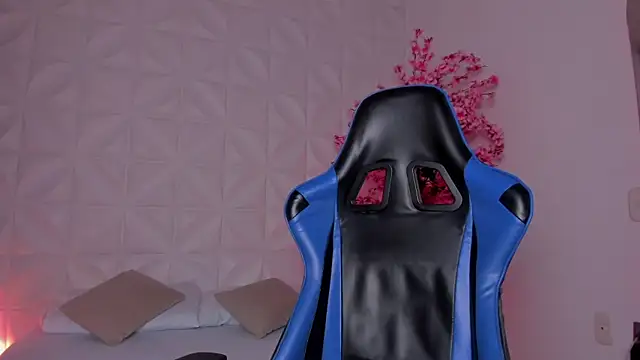 cora 22 online show from 03-20-26, 01:05