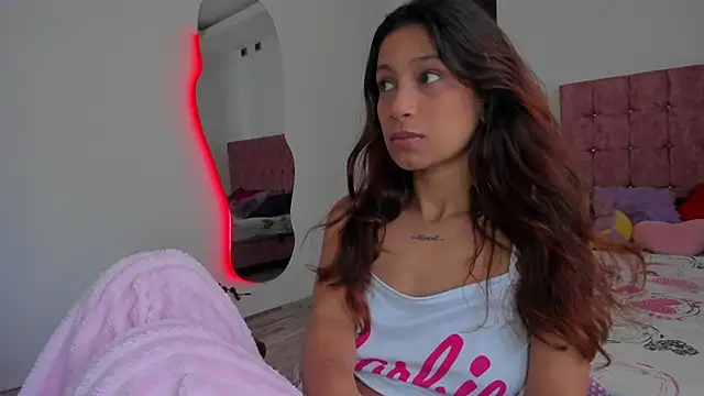 cora 22 online show from 04-22-26, 12:18