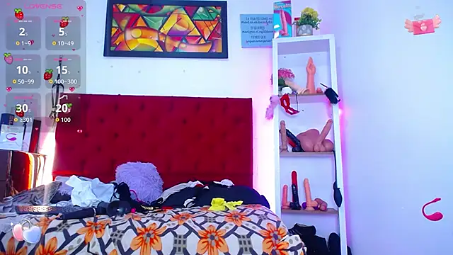 louise nails online show from 11-21-25, 04:05