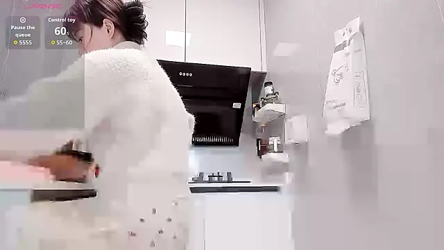 Vivian-6 online show from 03-20-26, 01:10